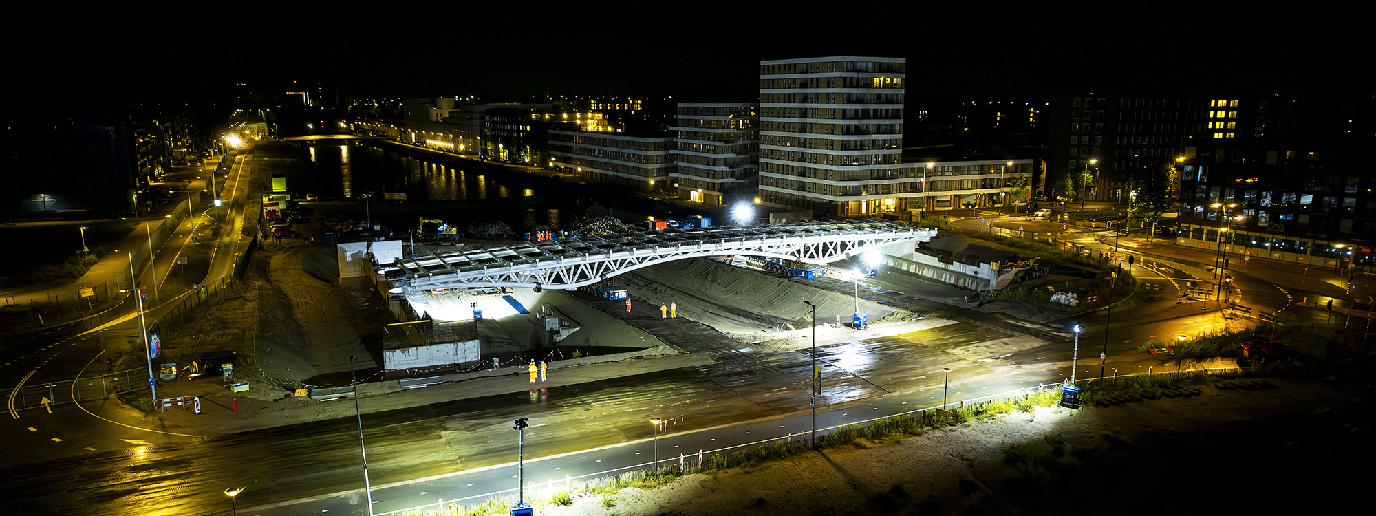 Transport en montage Eilandbruggen, IJburg, Amsterdam